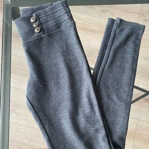 [NEW] Grey High-Waisted Leggings with Buttons